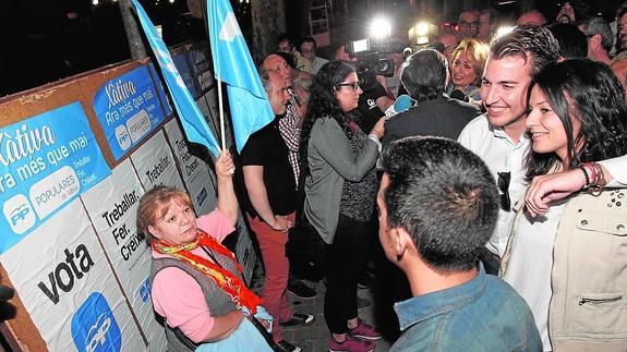 Rus, fuera de los carteles y de la pegada del PP de Xàtiva