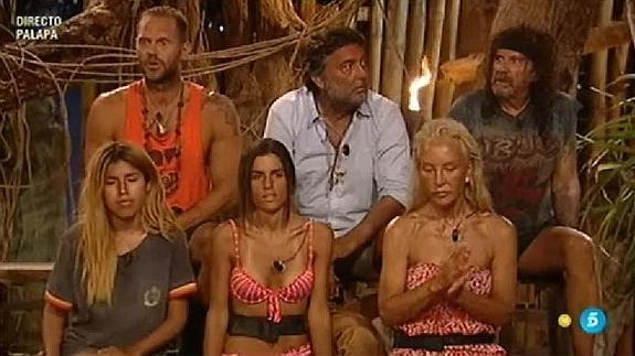 'Supervivientes': Nacho Vidal hace trampas, Chabelita resiste y Carmen Lomana se derrumba