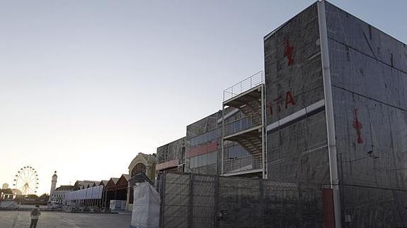 Base del Luna Rossa. 