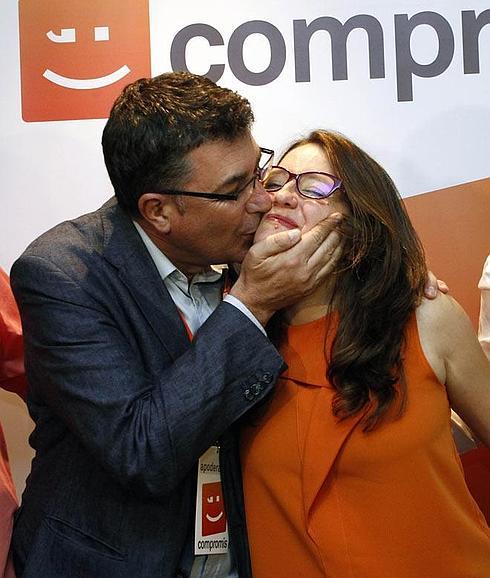 Enric Morera y Mónica Oltra. 