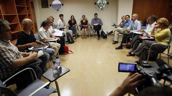 Nueva reunion entre PSPV, Compromis y Podemos para formar gobierno