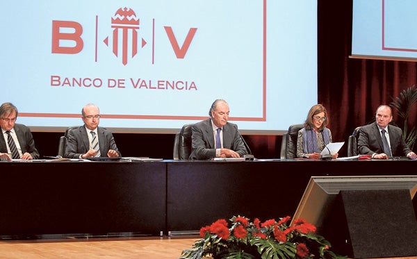 Junta del Banco de Valencia presidida por los administradores provisionales del FROB.