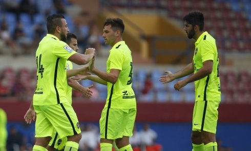 Ghilas, Toño y Rubén, en el partido de Alzira.