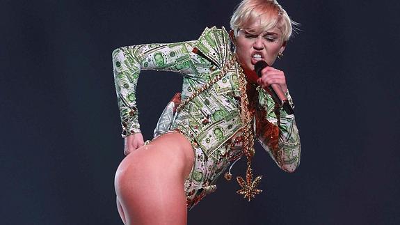 Miley Cyrus, durante una de sus actuaciones.
