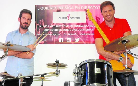 Los creadores del portal Click and Sound, Alberto y Manuel Gámez. :: lp