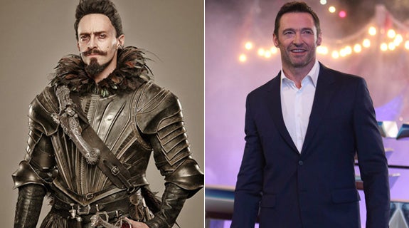 El actor Hugh Jackman, caracterizado como el pirata Barbanegra y en la fiesta de presentación de su última película, 'Pan', en México. 