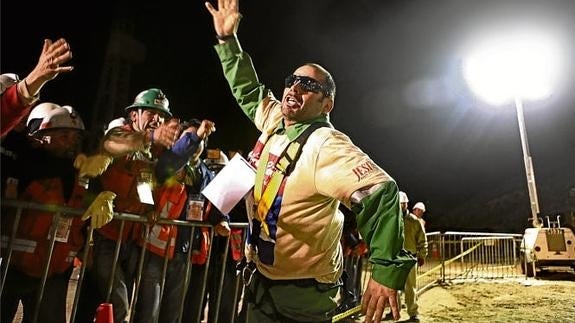 Un momento del rescate de Los 33.