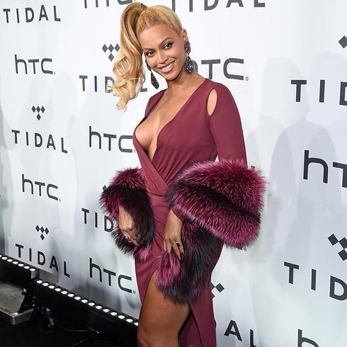 Beyoncé y su generoso escote