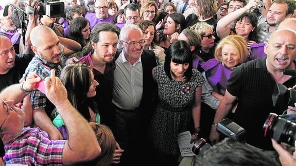 Iglesias y Montiel, durante un acto en Valencia, en mayo.