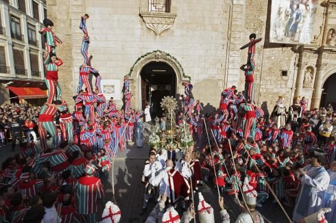 Fiestas de la Inmaculada en Algemesí. :: manuel bruque/efe