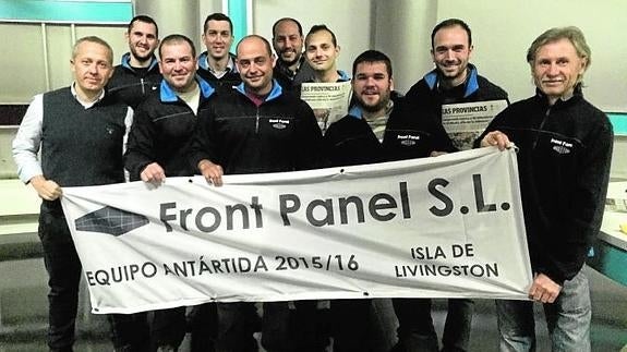 El grupo de trabajadores de la empresa valenciana que trabajará en la Antártida.