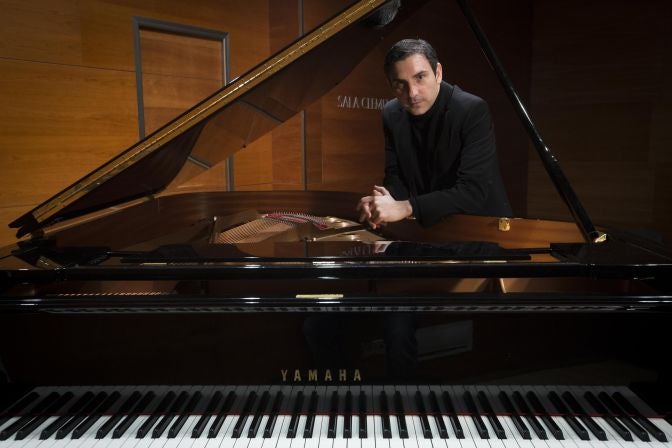 El fuego envuelve en llamas el nuevo CD del pianista valenciano Carles Marín