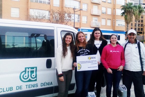 Las chicas del Club Tenis Dénia se proclaman campeonas de 2ª División