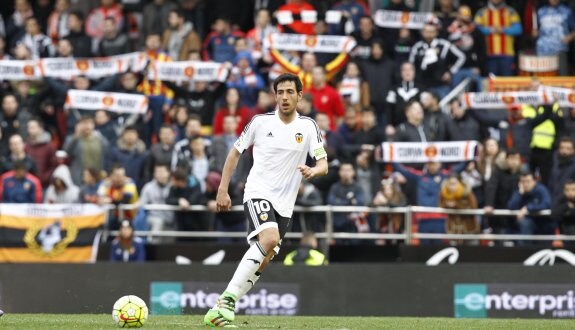 Dani Parejo, en una acción del encuentro de ayer ante el Athletic.