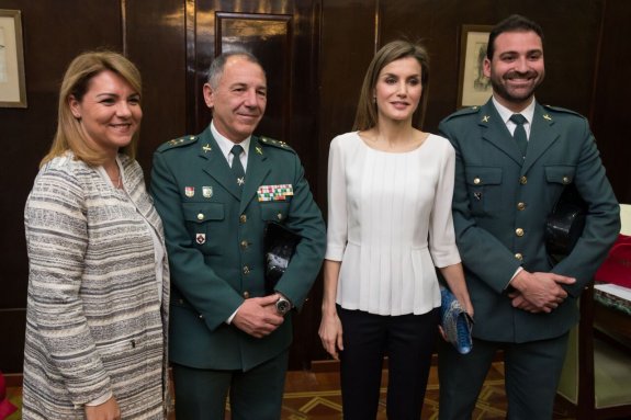 Susana Camarero, Fernando Santafé, la Reina y Raúl Asensio. :: LP