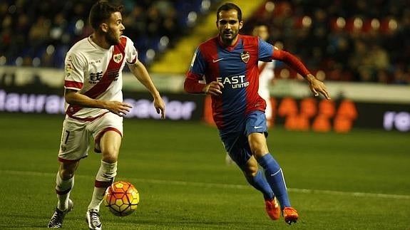 Verza, durante un partido con el Levante.