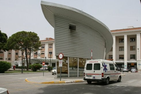 Entrada del Hospital General de Valencia. :: J. P.