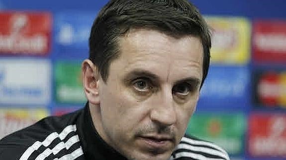 Gary Neville, técnico del Valencia.