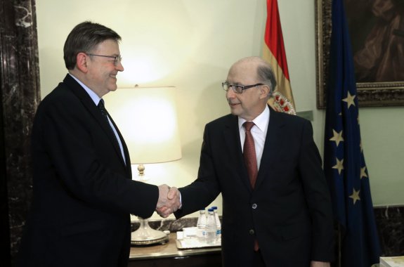 Ximo Puig y Cristóbal Montoro, en la reunión celebrada el pasado lunes. :: EFE