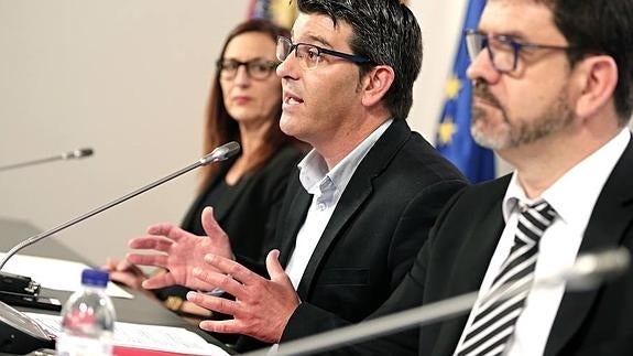 El presidente de la Diputación de Valencia, Jorge Rodriguez, durante la presentación del Plan Provincal de Obras y Servicos.