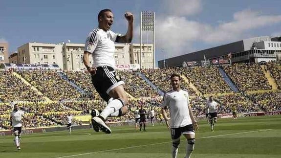 Rodrigo celebra un gol ante Las Palmas.