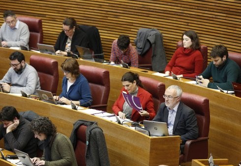 Diputados de Podemos en Les Corts.  :: jesús signes