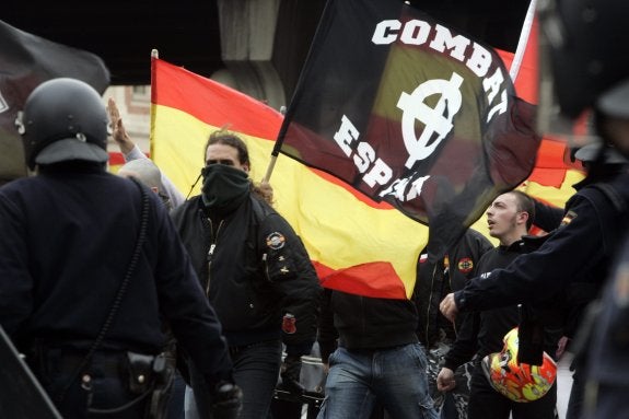 Integrantes de grupos ultraderechistas en unos incidentes en Madrid.