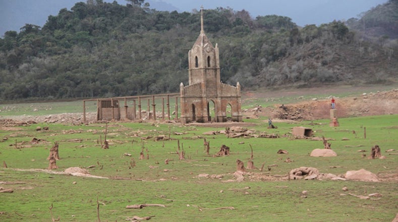 Un pueblo de Venezuela reaparece tras permanecer sumergido más de 30 años