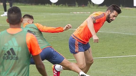 Entrenamiento del Valencia C.F. hoy en Paterna.