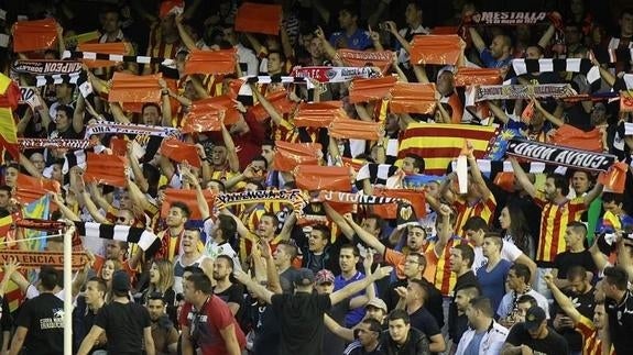 La Curva Nord durante un encuentro de la temporada pasada.