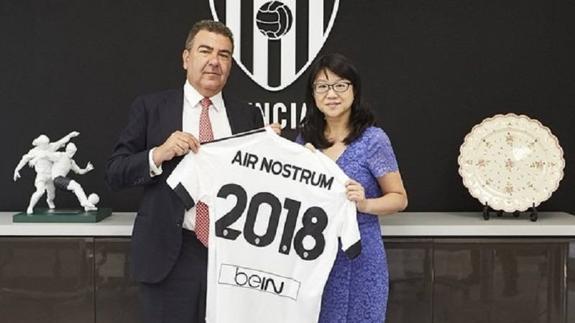 Air Nostrum hará volar al Valencia dos campañas más