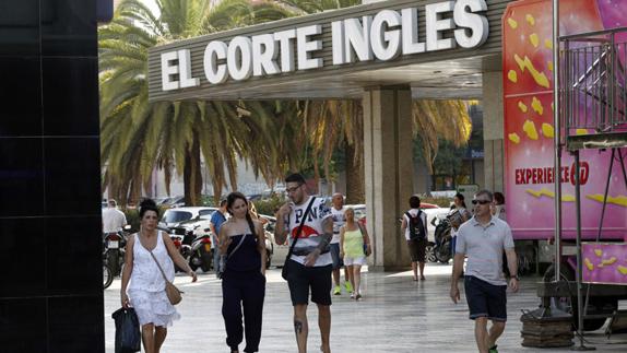 El Corte Inglés volverá a abrir los domingos en Nuevo Centro y Ademuz a partir del 3 de julio