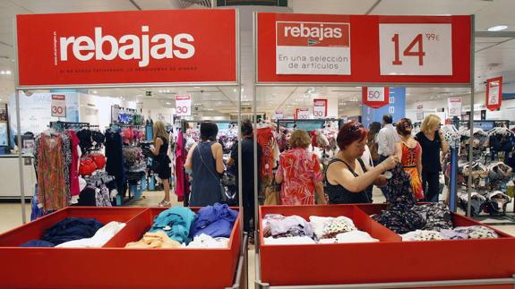 Horarios, domingos y festivos abiertos de El Corte Inglés, Media Markt, Carrefour, Arena y Decathlon en Valencia el 31 de julio
