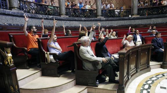 El Ayuntamiento de Valencia prohíbe el 'bou embolat' y 'bou en corda' a partir de hoy y rechaza una moratoria