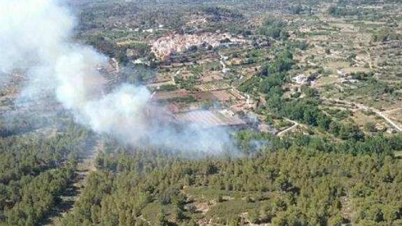 El lugar del incendio en Benafer.