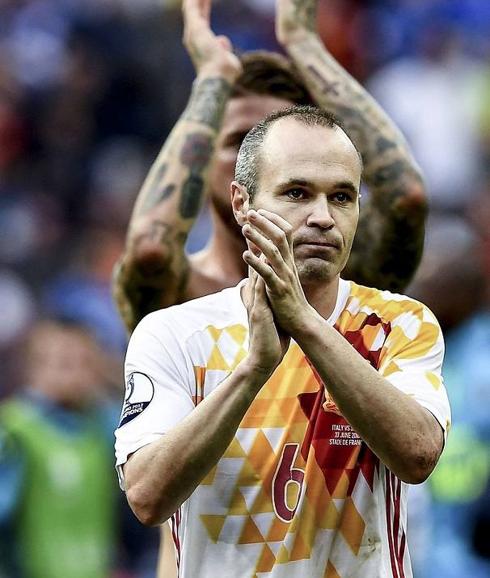 Andrés Iniesta durante uno de los encuentros de la Eurocopa 2016.