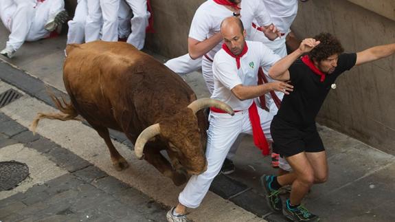 Encierro San Fermín lunes 11 de julio | Jandilla reparte peligro por Pamplona