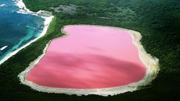 Este lago rosa está dejando atónita a la red