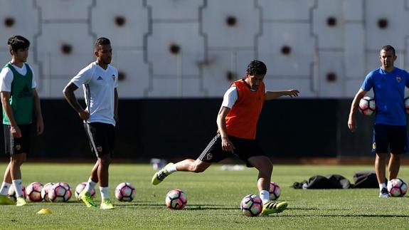 Mustafi, Siqueira y Javi Fuego, al margen de sus compañeros