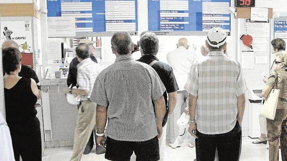 Sanidad tiene pendientes de cobro 303 millones por atender a pacientes foráneos