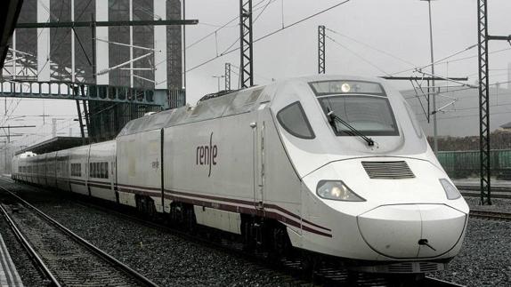 Renfe ofrece 2.000 plazas adicionales para asistir a la 'Tomatina' de Buñol 2016