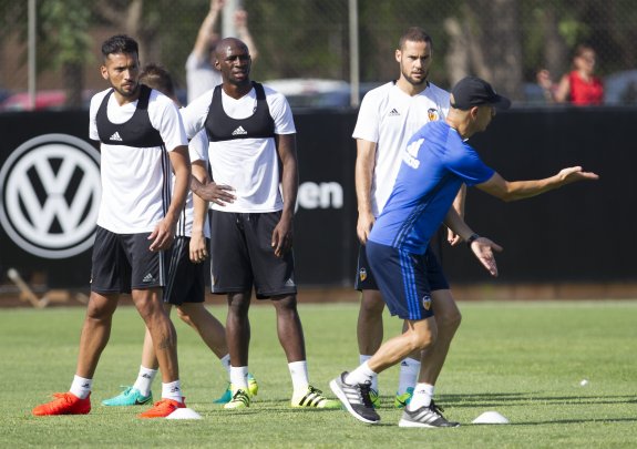 El Valencia ha invertido 227 millones en fichajes en las tres temporadas de Lim