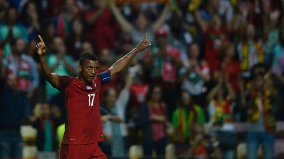 Nani celebra un gol con la selección portuguesa.