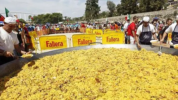 El Récord Guinness de 3.000 paellas cambia de horario para no coincidir con el fútbol