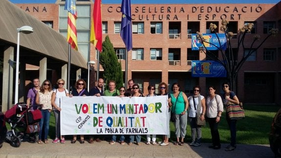 Agreden a dos empleados del cementerio de Manises