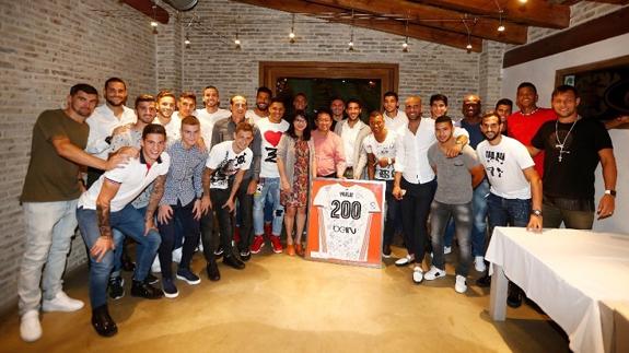 De cena para celebrar los 200 partidos de Dani Parejo en el Valencia CF