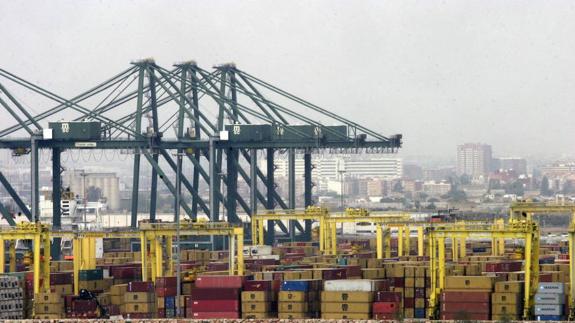 La inspección del Puerto de Valencia rechaza mil toneladas de productos agroalimentarios en 2015