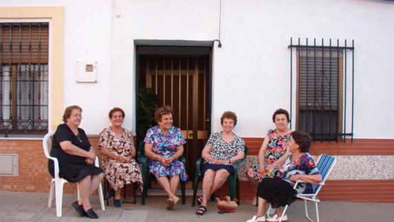 Cullera saca la mecedora a la calle