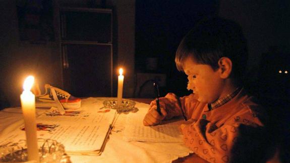 Valencia ha pagado 2.500 facturas para evitar cortes de luz a familias