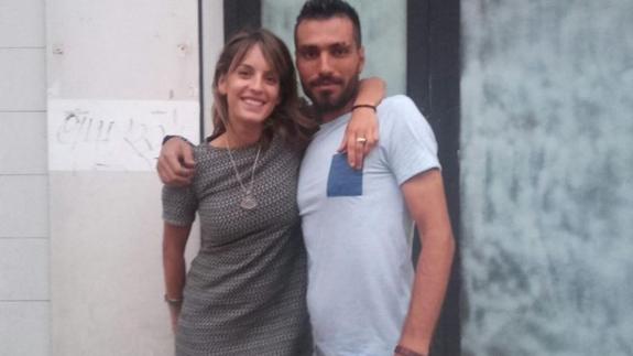 Una reportera de Cuatro se enamora de un refugiado durante la grabación de '21 días'